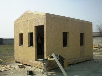 Побутівка виготовлена з сип панелі 3