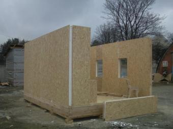 Побутівка виготовлена з сип панелі 2