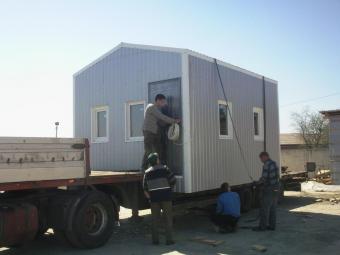 Побутівка виготовлена з сип панелі 10