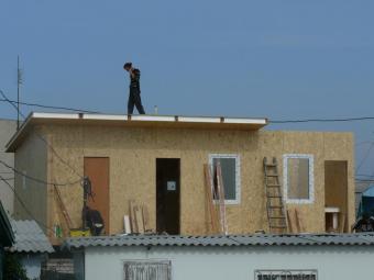 Надбудова 2-го поверху за канадською технологією, перекриття, дах і стіни з сіп панелей 272