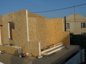 Надбудова 2-го поверху за канадською технологією, перекриття, дах і стіни з сіп панелей 2